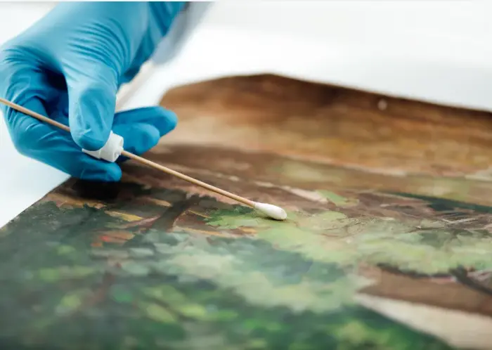 how to clean oil painting